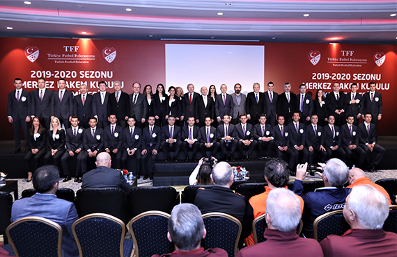 2020 yl FIFA hakemlerine kokartlar trenle takld