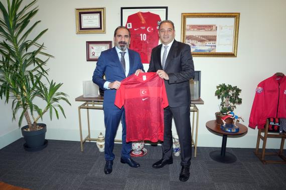 Orjinal boyutlar� i�in t�klay�n�z