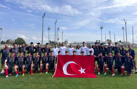 Orjinal boyutlar� i�in t�klay�n�z