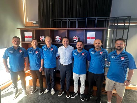 Orjinal boyutlar� i�in t�klay�n�z