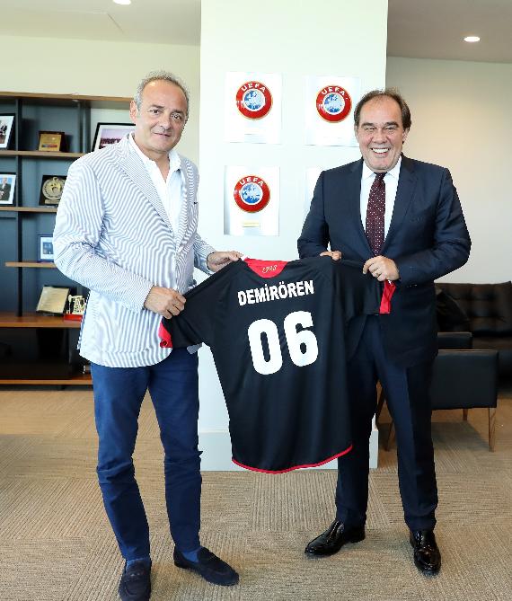 Orjinal boyutlar iin tklaynz