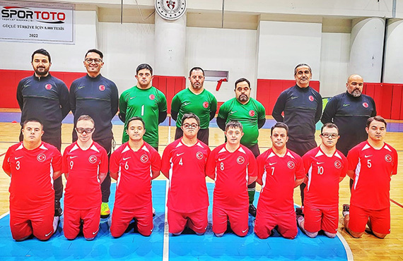 Down Sendrom Futsal Milli Takm Gaziantep'te Kampa Girdi