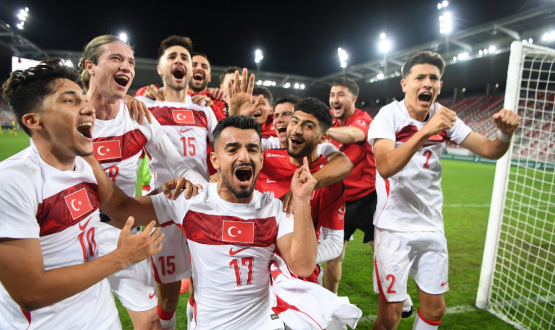 �mit Mill� Tak�m�m�z, Ukrayna ile 2-2 Berabere Kalarak Play-Off'u Garantiledi