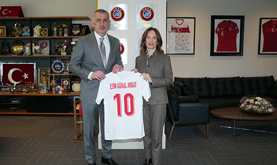 Esin G�ral Argat'tan, TFF Ba�kan� Hac�osmano�lu'na Ziyaret