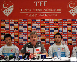 Hiddink: "Azerbaycan karsnda  puan hedefliyoruz"
