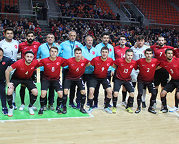 Futsal Milli Takmnn hazrlk kamp aday kadrosu akland