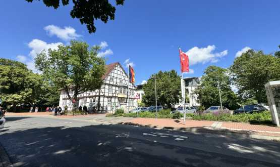 Barsinghausen'de Kamp Yapan A Mill Takmmz deal Koullarda alyor