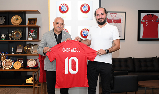 mer Akgl'den, TFF Bakan Mehmet Bykeki'ye Ziyaret