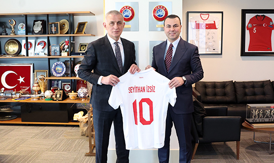 Seyithan zsiz'den, TFF Bakan Hacosmanolu'na Ziyaret