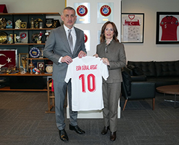 Esin G�ral Argat�tan, TFF Ba�kan� Hac�osmano�lu�na Ziyaret