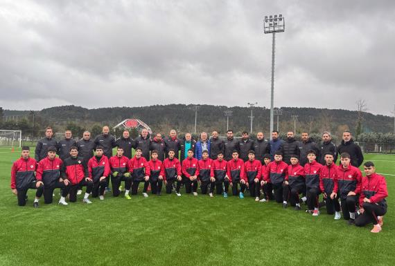 Orjinal boyutlar� i�in t�klay�n�z