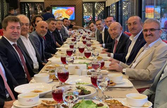 TFF Bakan Nihat zdemir, Alanyaspor'un iftarna katld