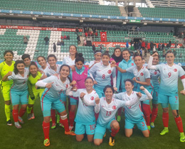 Womens U17s beat Estonia: 4-0