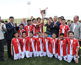 U13 Futbol Altyap Geliim Projesi Turnuvas finali Rivada yapld