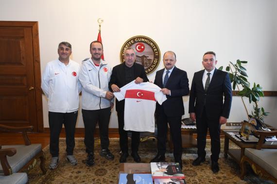 Orjinal boyutlar iin tklaynz