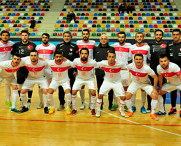 Futsal Milli Takmnn hazrlk kamp aday kadrosu akland