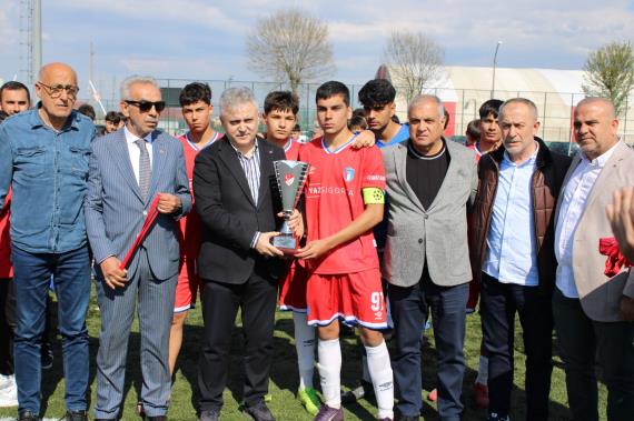 Orjinal boyutlar� i�in t�klay�n�z
