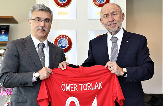 Rekabet Kurumu Bakan mer Torlak'tan Bakan zdemir'e ziyaret