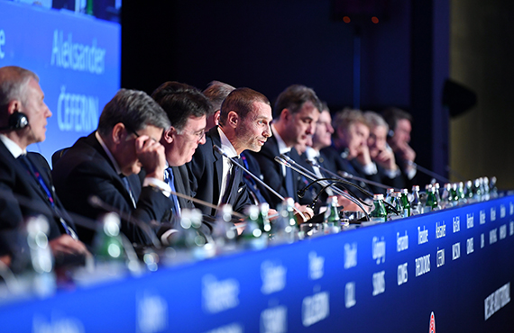 UEFA bakanlna Aleksander Ceferin yeniden seildi