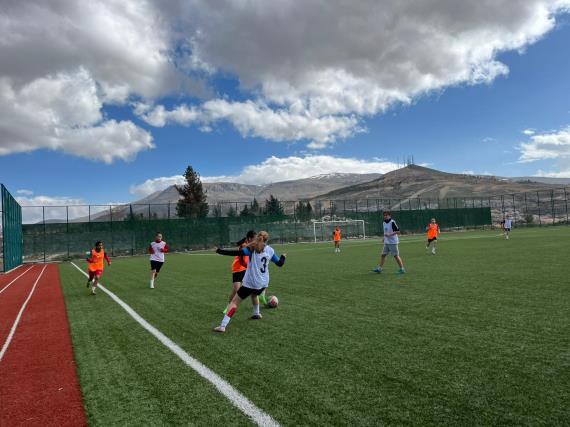 Orjinal boyutlar� i�in t�klay�n�z