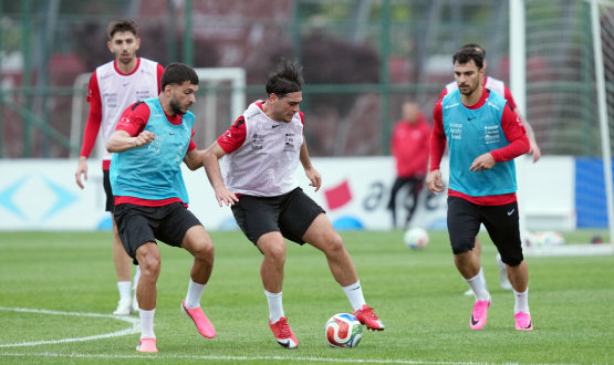 A Mill� Tak�m'da �al��malar Yeniden Ba�lad�