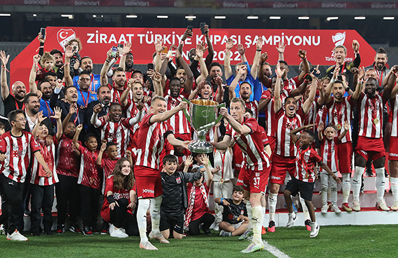 Demir Grup Sivasspor Win 2021-2022 Ziraat Turkish Cup