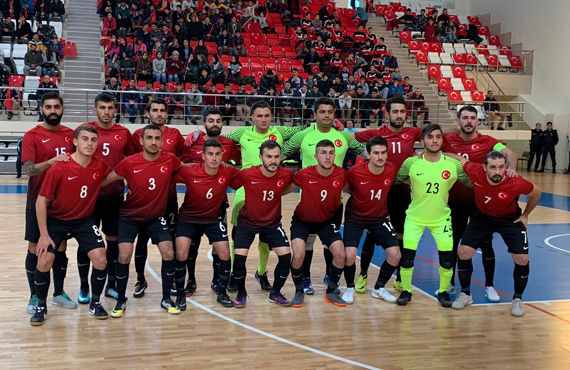 Futsal Milli Takm, Tacikistan' 6-1 yendi
