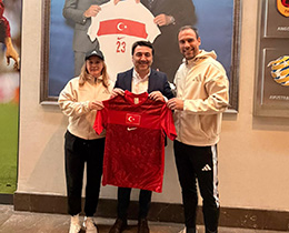 Emrah Bayraktar, UEFA Geli�im M�d�r� Cheyrou�yu Konuk Etti