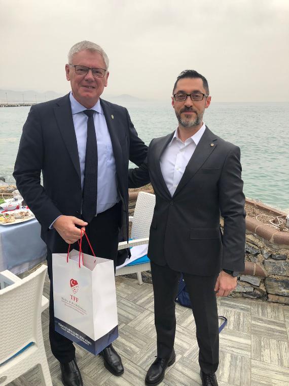 Orjinal boyutlar iin tklaynz