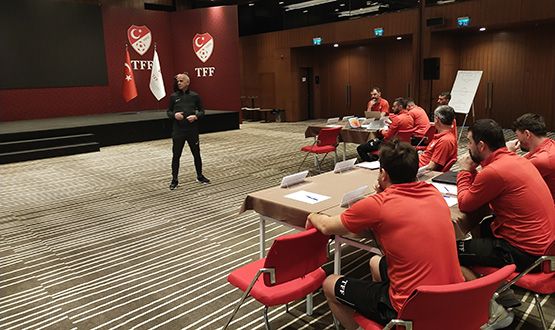 UEFA B/A Birleik Program'nn kinci Yüz Yüze Eitim Etab Yapld