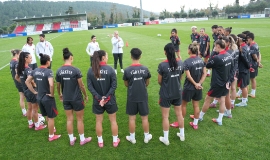 Kadn A Mill Takmmz, stanbul'daki Hazrlklarn Tamamlad