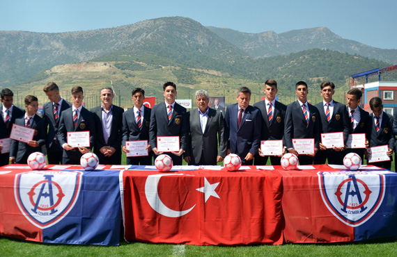 Lucescu, Altnordu Diploma Treni'ne katld