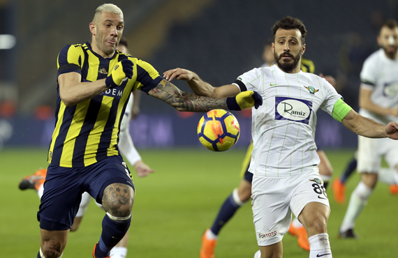 Akhisarspor ile Fenerbahe malar