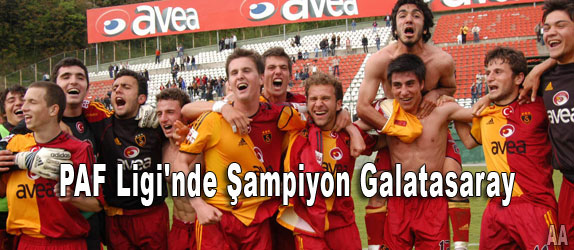 'Galatasaray, PAF Ligi'nde oynanan mata Antalyaspor'u 5-0 yenerek ligin bitimine 3 hafta kala ampiyonluunu ilan etti. 

Florya Metin Oktay Tesisleri'nde oynanan karlamada sar-krmzllarn golleri, Sercan, Mehmet Dz (2), Efecan ve Anl'dan geldi. 
'