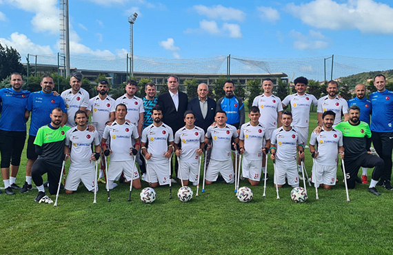 TFF Bakan Mehmet Bykeki, Ampute Milli Takmmz ile bir araya geldi