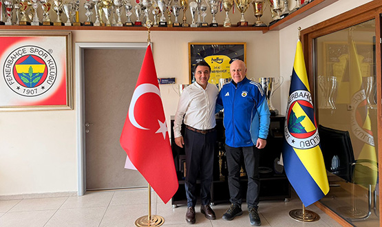 Emrah Bayraktar Be�ikta�, Fenerbah�e ve Galatasaray Kul�plerini Ziyaret Etti