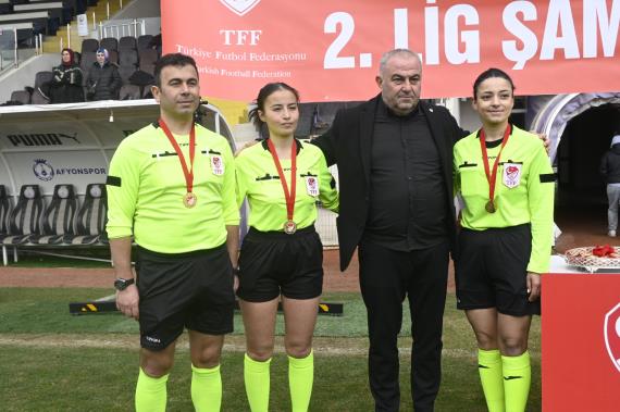 Orjinal boyutlar� i�in t�klay�n�z