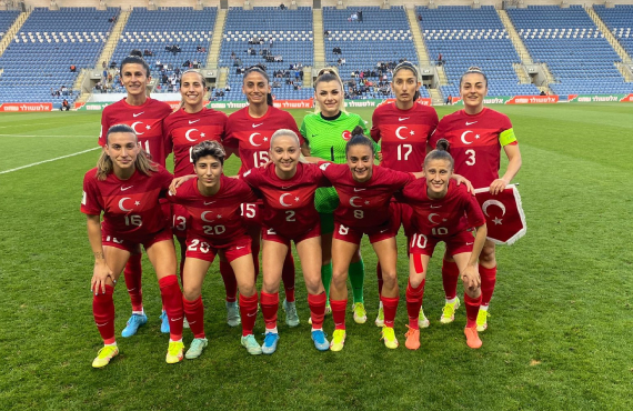 Kadn A Milli Takm'nn hazrlk kamp kadrosu akland
