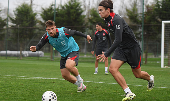 mit Mill Takmmz, Ukrayna Ma Hazrlklarn Riva'da Srdryor