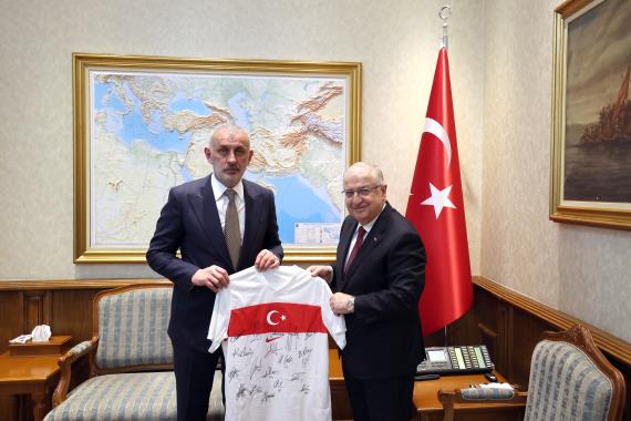 Orjinal boyutlar� i�in t�klay�n�z