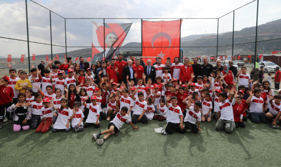 TFF Heyeti, slahiye ve Nurda'ndaki Konteyner Kentleri Ziyaret Etti