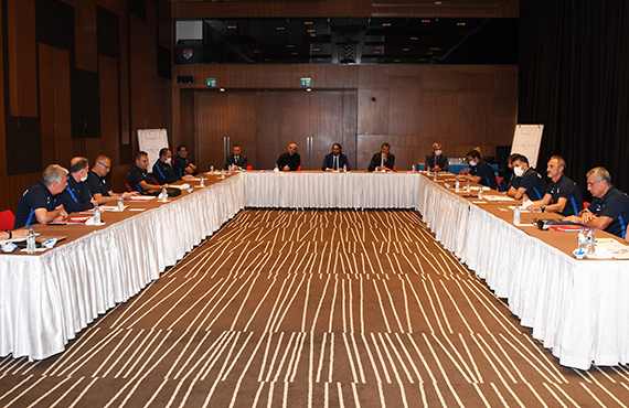 Antrenr Eitimcilerinin Eitimi Program Riva'da balad