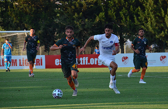 Sper Lig U19'da Kasmpaa A.. ile Trabzonspor A.. yar finale ykseldi