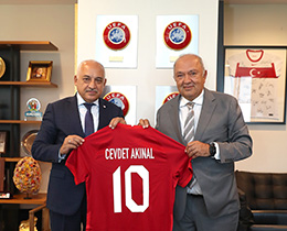 Gaziantep FK Bakan Cevdet Aknaldan Mehmet Büyükekiye ziyaret