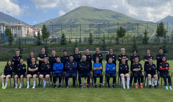 Kadnlara zel UEFA B Antrenr Eitim Program Erzurum'da Balad