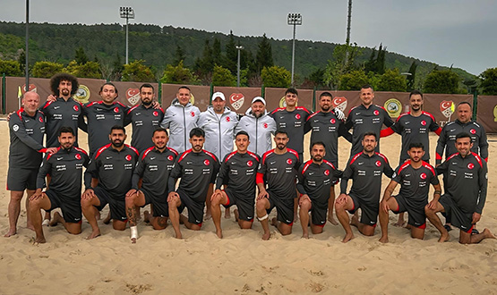 Plaj Futbolu Millî Takmmz, Fransa Karsnda