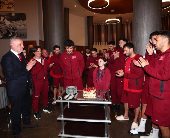 Orjinal boyutlar� i�in t�klay�n�z