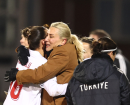 K�ragas�: "T�rk Kad�n� Neler Yapabilece�ini Bir Kez Daha G�sterdi"