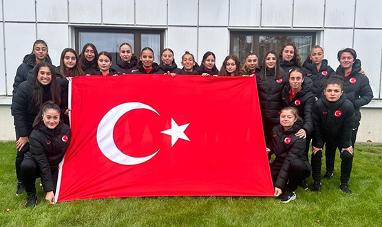 Kadn U19 Milli Takm, Cumhuriyet Bayram'n Kutlad