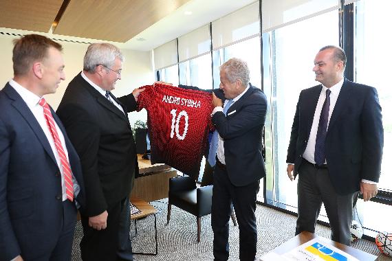 Orjinal boyutlar iin tklaynz